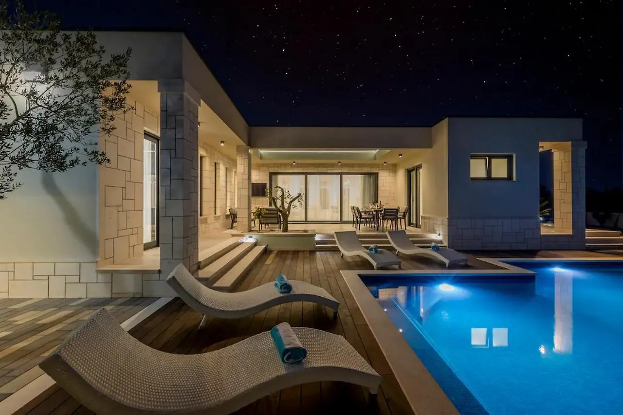 Maglica Exclusive Residence Kastela 0*,  Croatia