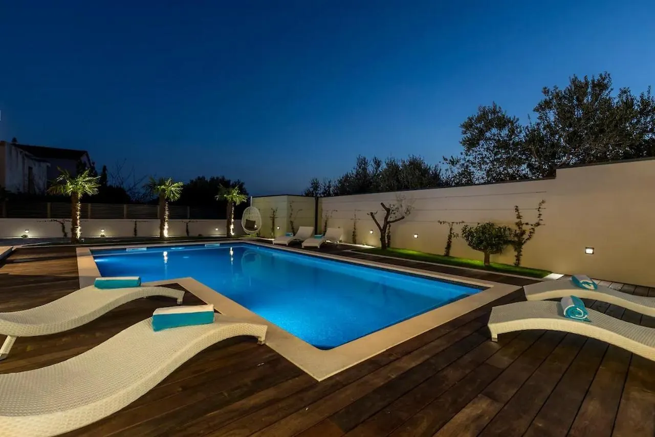 Maglica Exclusive Residence Kastela