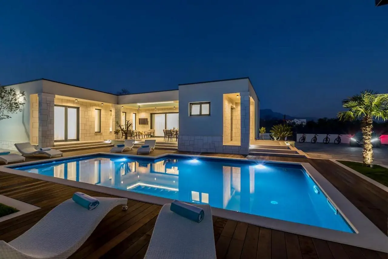 Maglica Exclusive Residence Kastela Villa