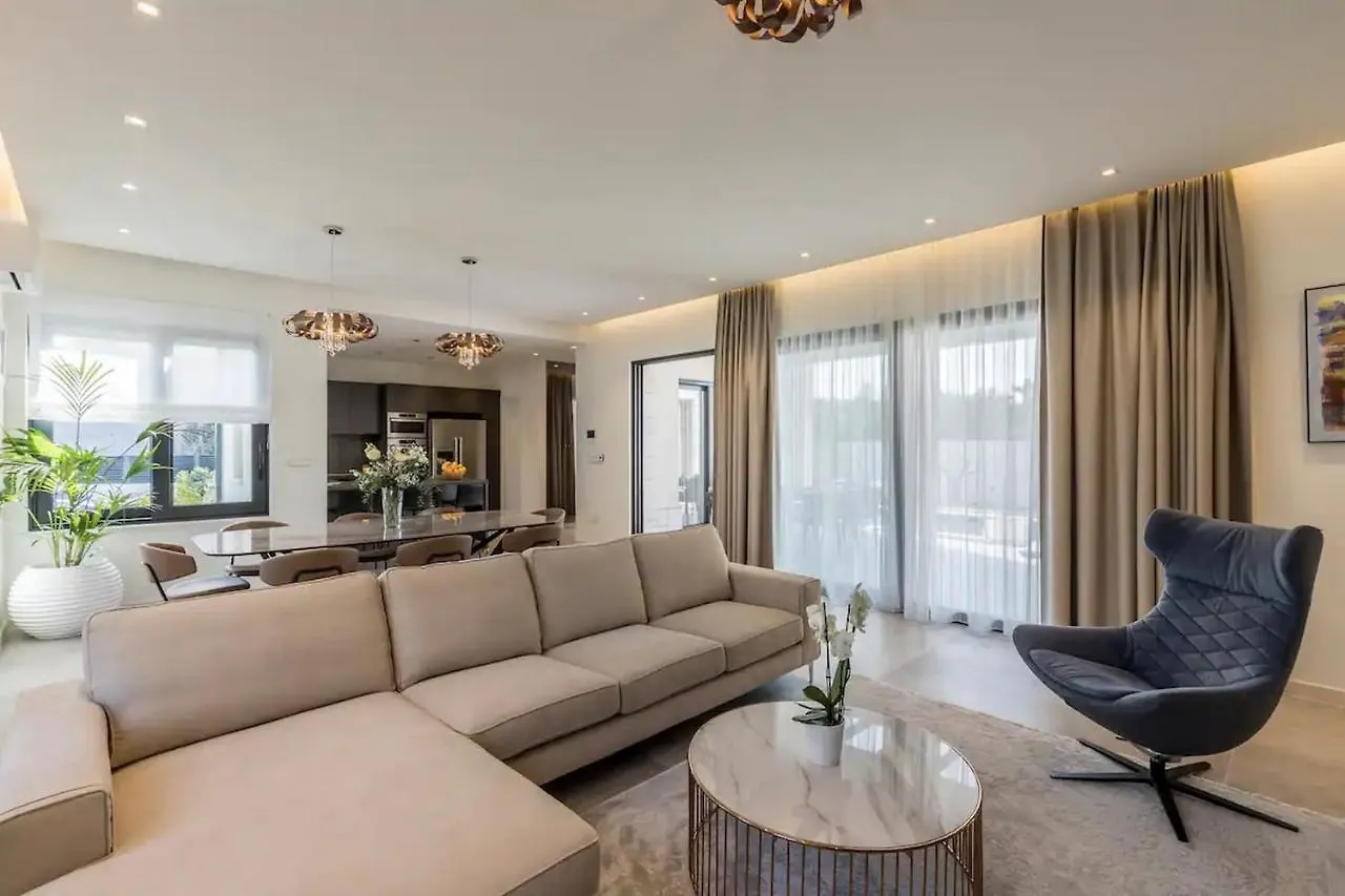 Villa Maglica Exclusive Residence Kastela