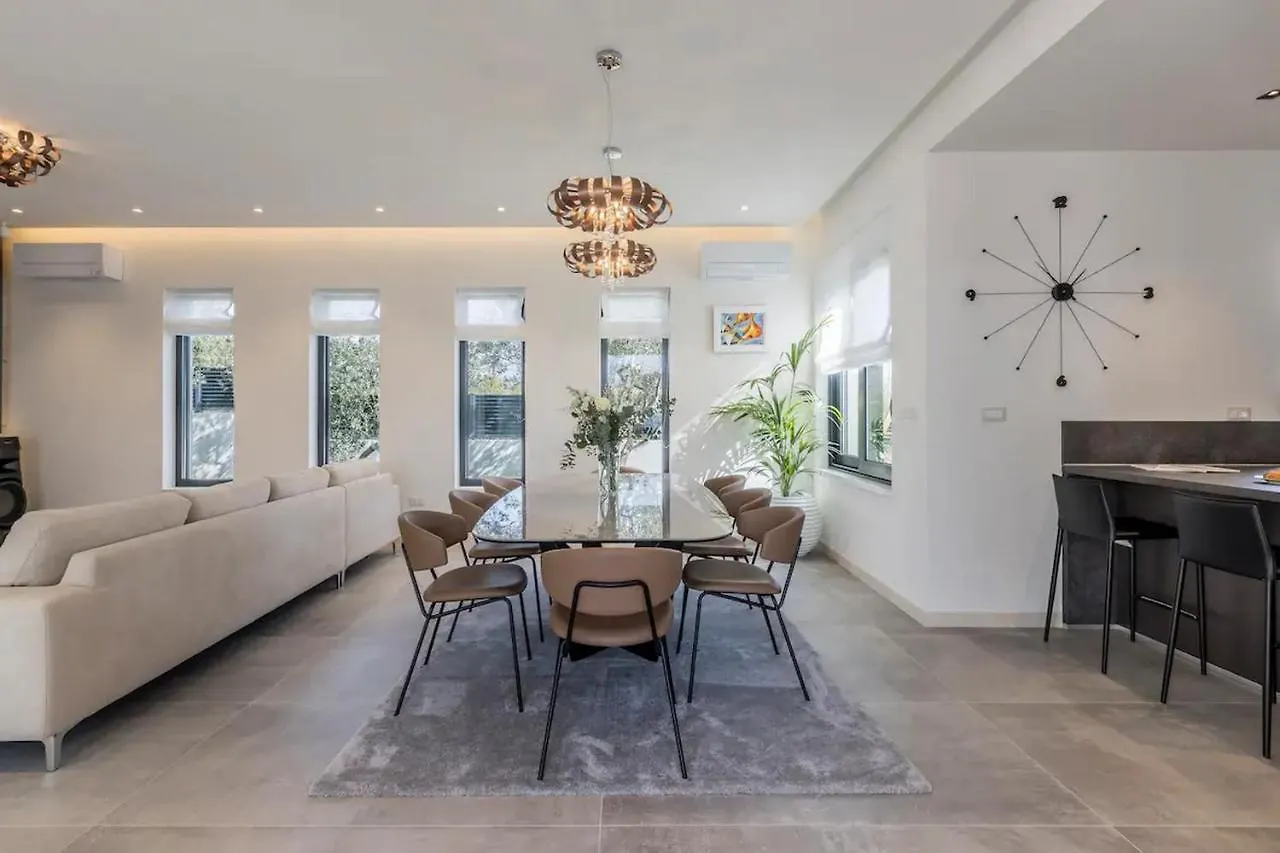 Villa Maglica Exclusive Residence Kastela